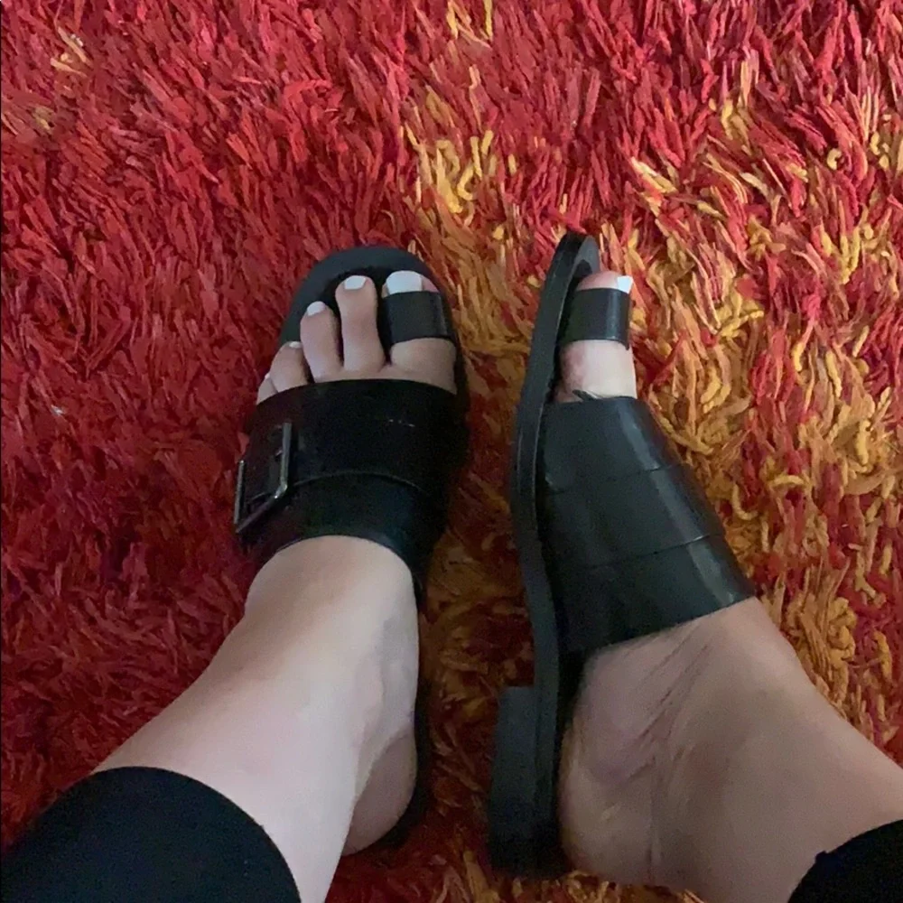 Zara black leather toe sandals with buckle - Picture 4 of 7